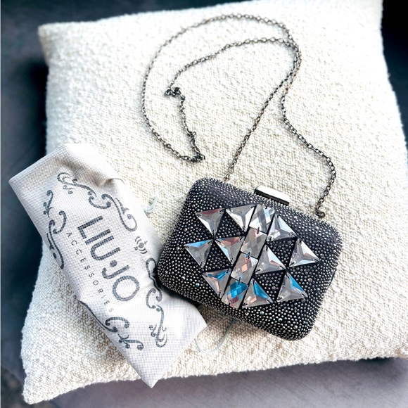 LIU - JO Purse 👜👜 - Picture 2 of 8